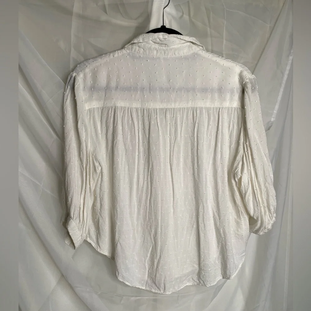 Free People Size XS Swiss Dot Textured White Button Down Front Tie Top - Picture 8 of 9